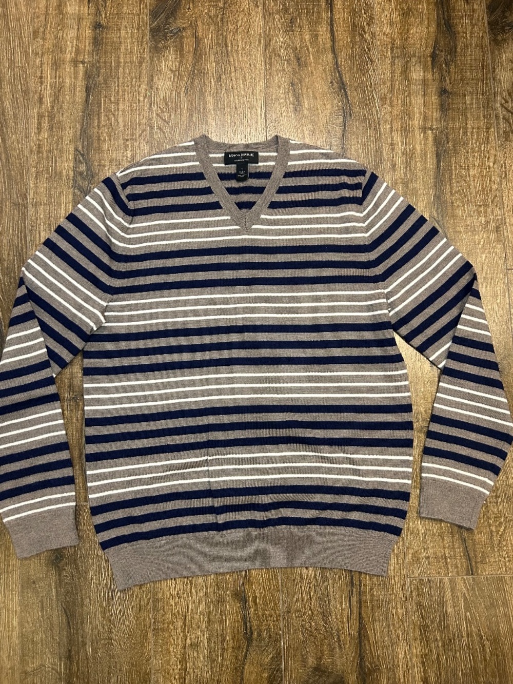 BANANA REPABLIC  Sweater 100% merino wool size L